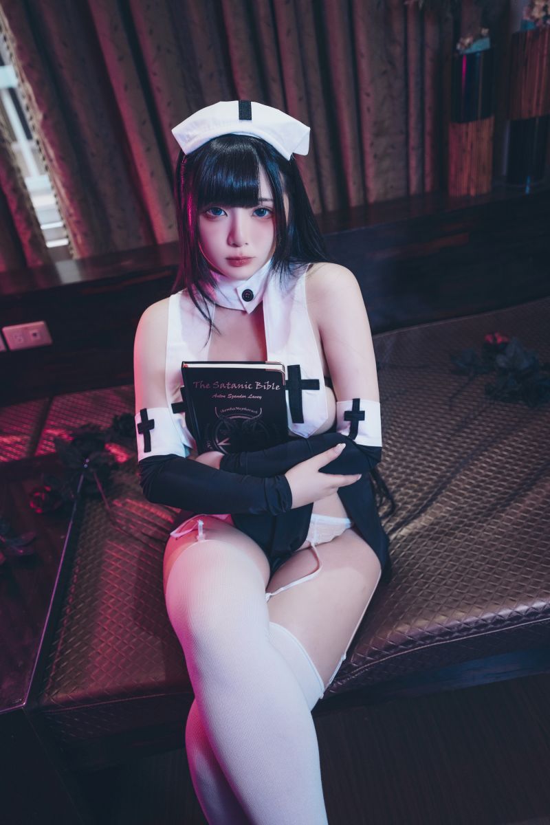 2968-落落Raku-台湾妹子COS写真素材合集[53套-23.7G] - 全文