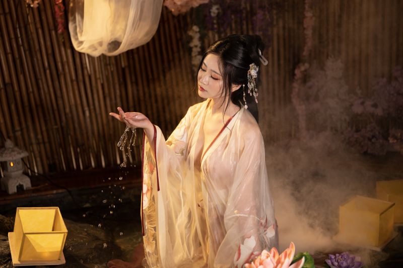 2806-年年Nnian-极品女神COS作品合集[149套-79G] - 全文